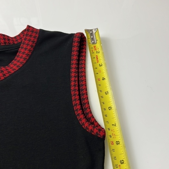 DOLCEZZA Sleeveless Sweater NWT - Picture 9 of 11